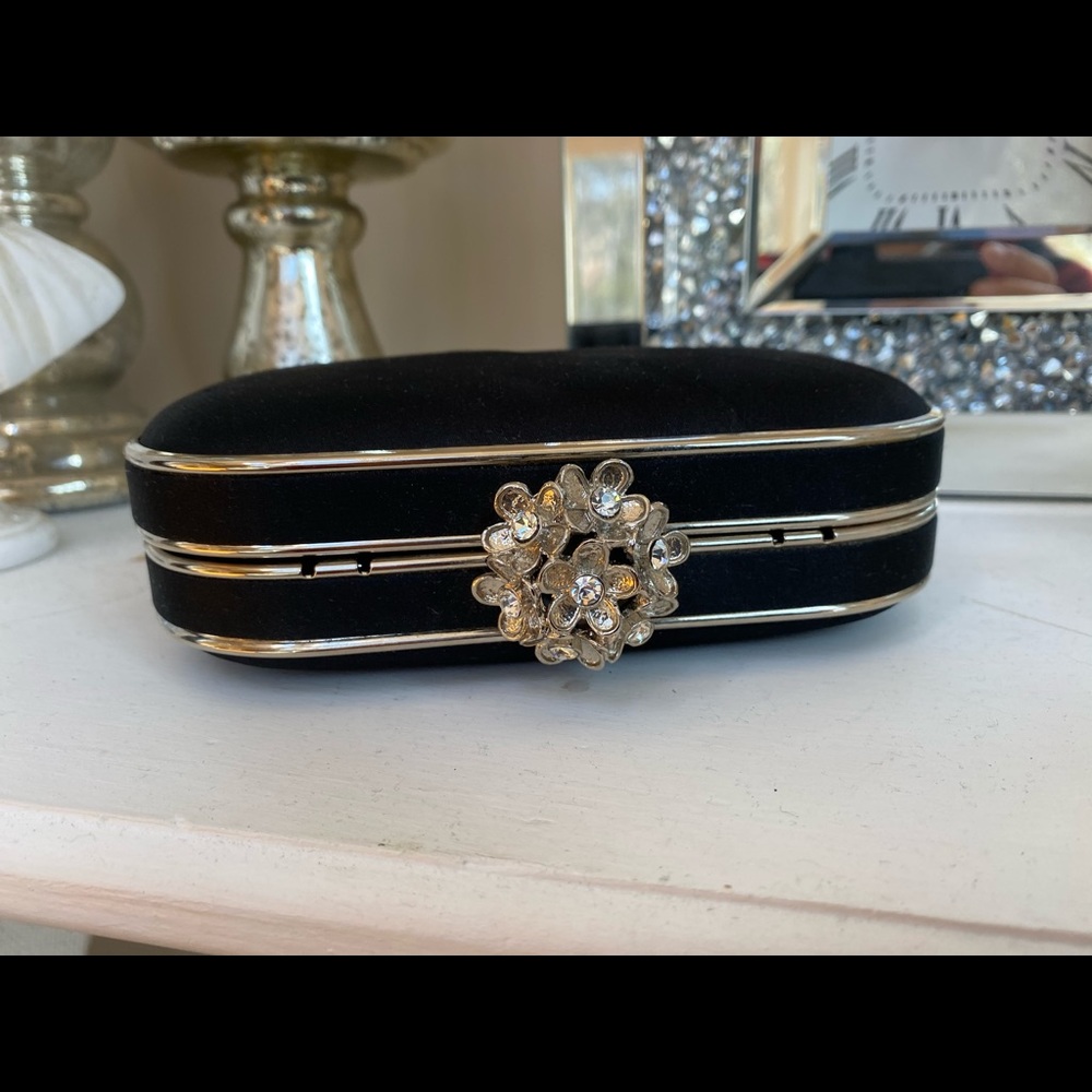 Vintage Style Hand Clutch